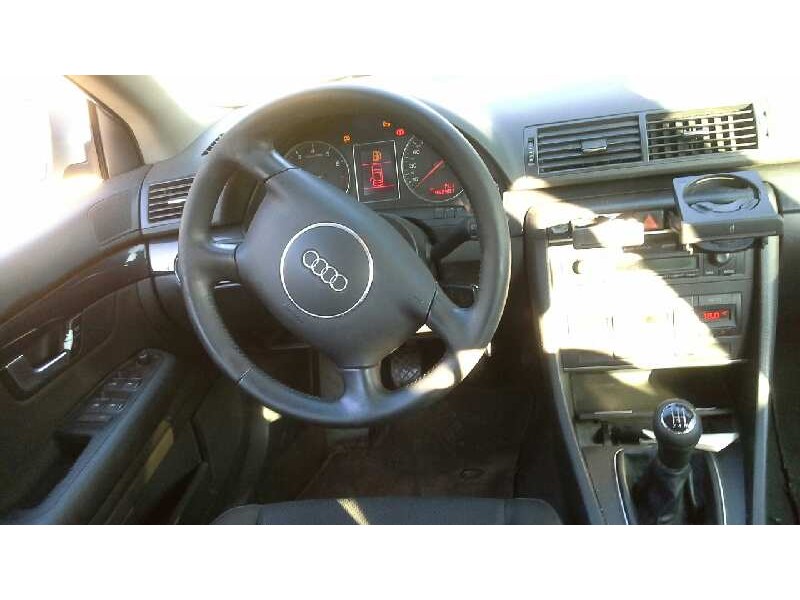 audi a4 berlina (8e) del año 2004