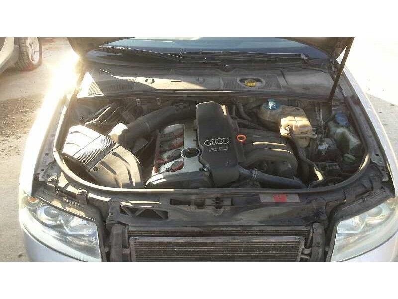 audi a4 berlina (8e) del año 2004