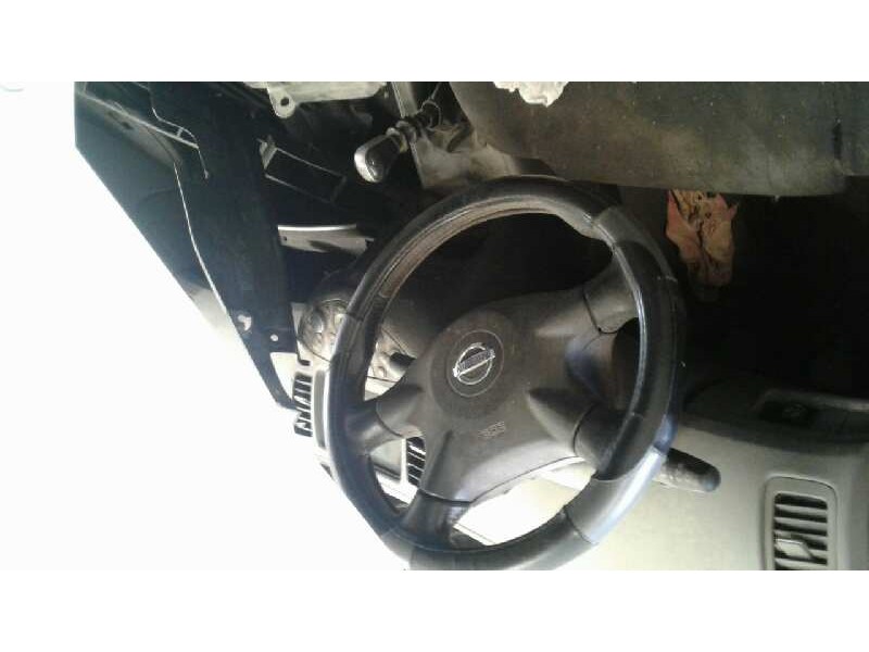 nissan primera berlina (p12) del año 2002