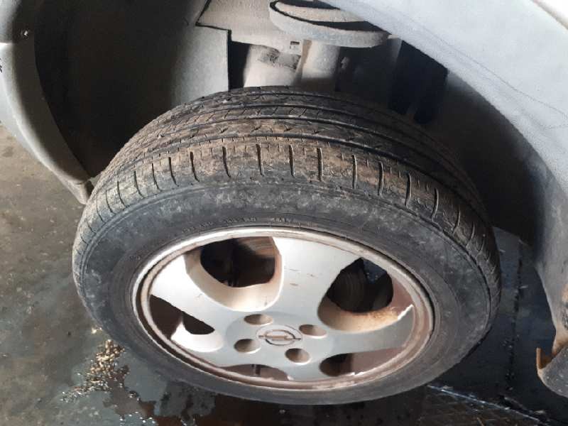 opel corsa b del año 1999