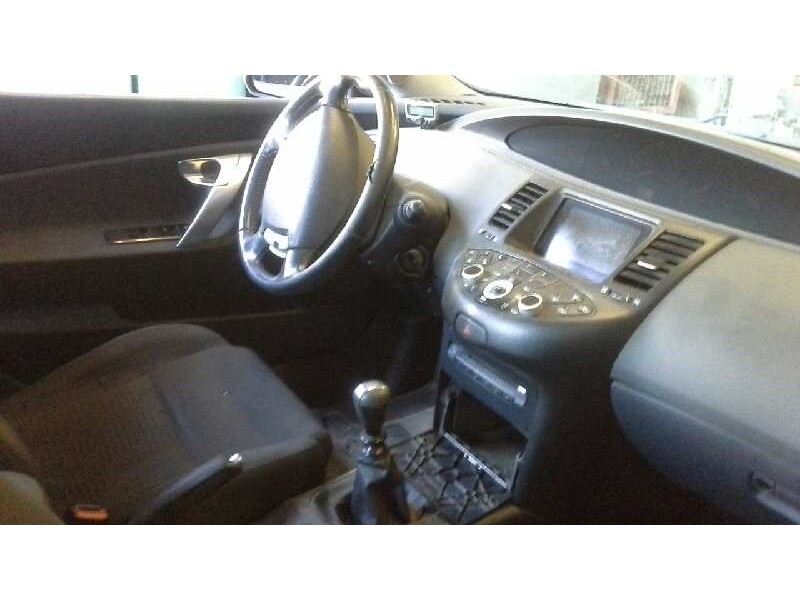 nissan primera berlina (p12) del año 2006