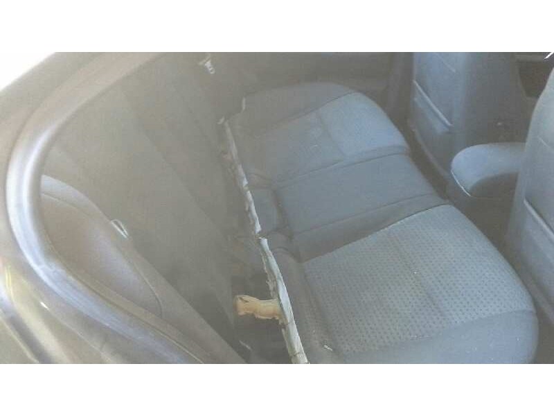 nissan primera berlina (p12) del año 2006