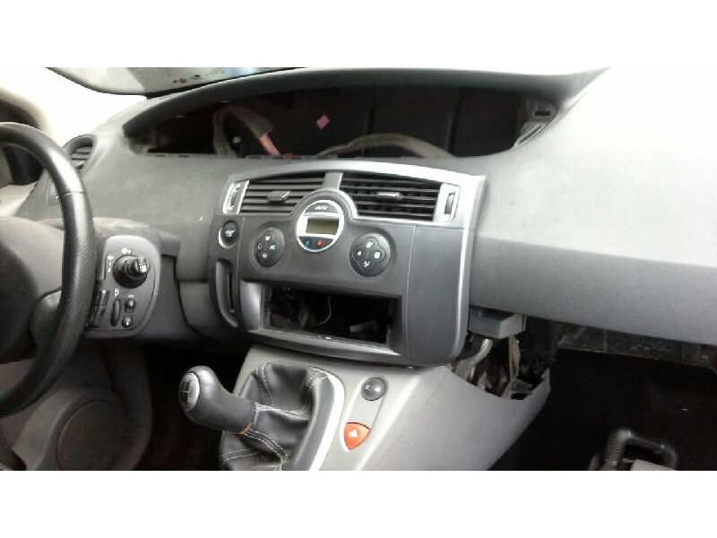 renault scenic ii del año 2004