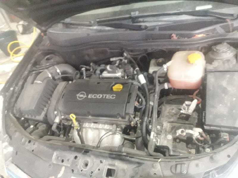 opel astra h berlina del año 2006