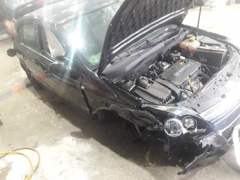 opel astra h berlina del año 2006