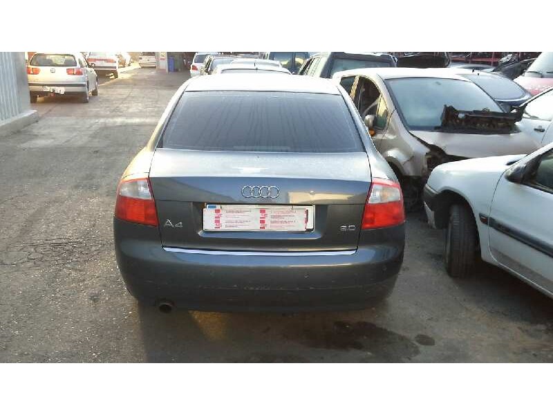 audi a4 berlina (8e) del año 2001