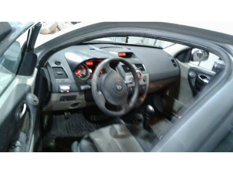 renault megane ii berlina 5p del año 2002