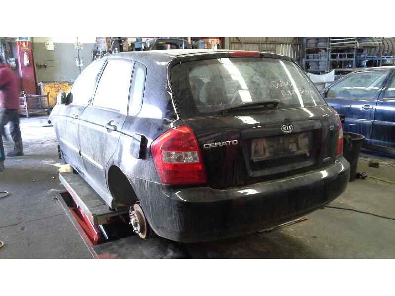 kia cerato del año 2004