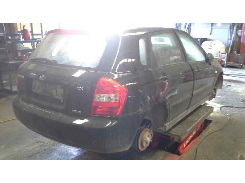 kia cerato del año 2004