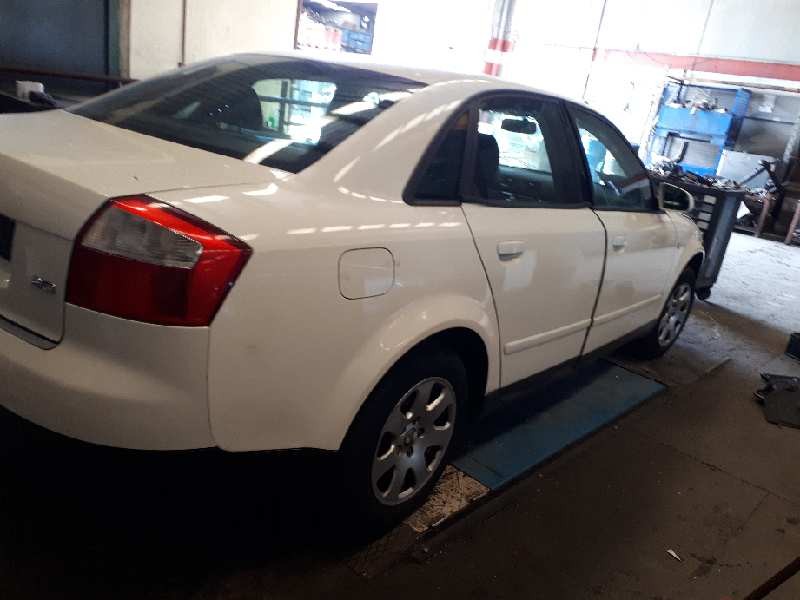 audi a4 berlina (8e) del año 2001