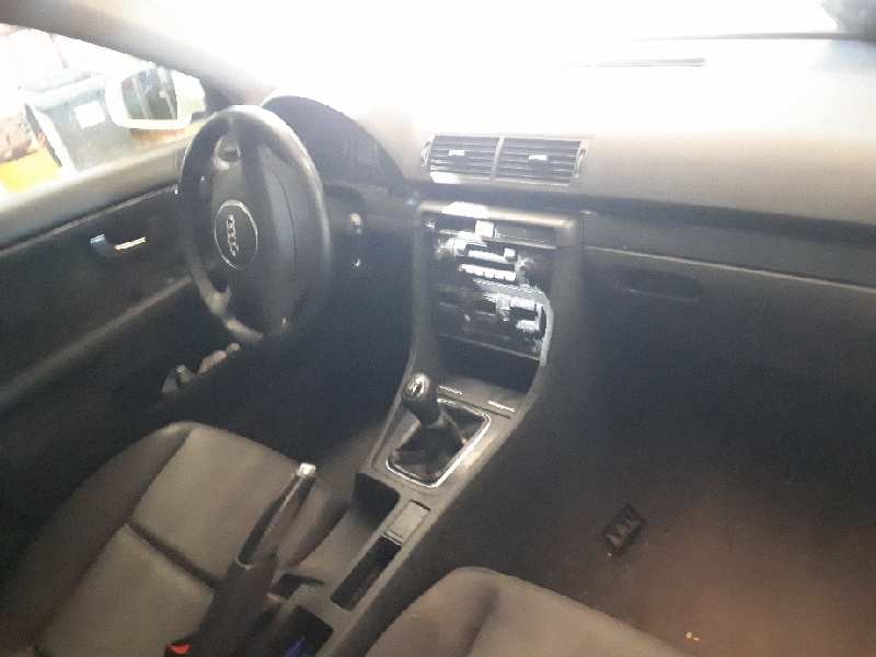 audi a4 berlina (8e) del año 2001