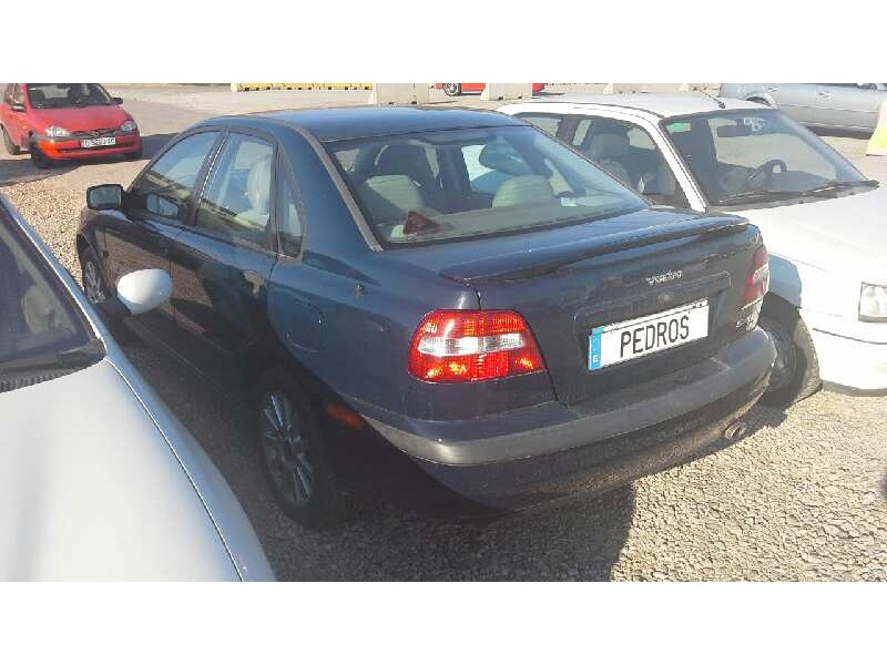 volvo s40 berlina del año 2002