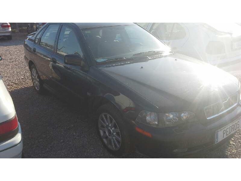 volvo s40 berlina del año 2002
