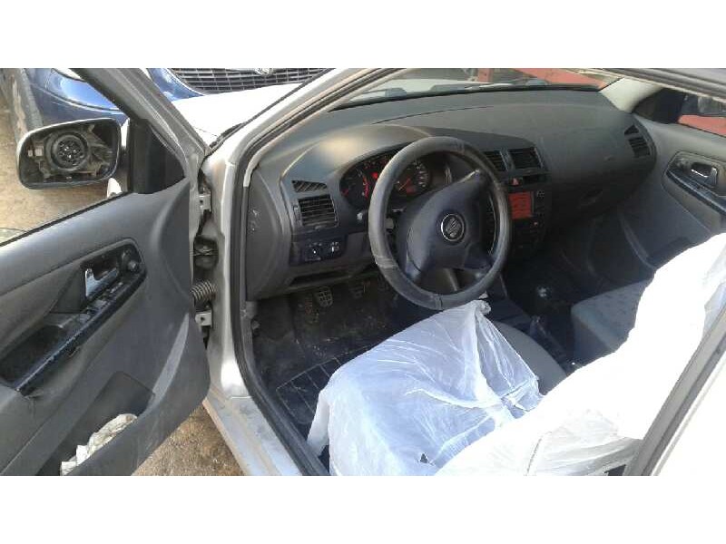 seat ibiza (6k1) del año 2001