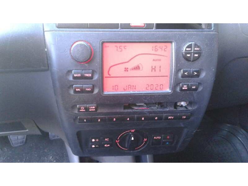seat ibiza (6k1) del año 2001