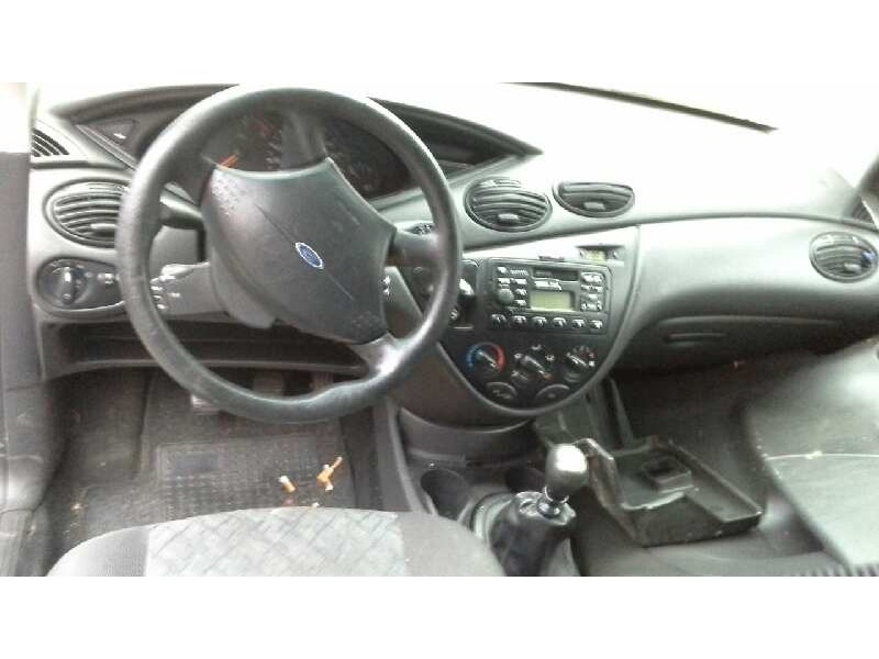 ford focus berlina (cak) del año 2002