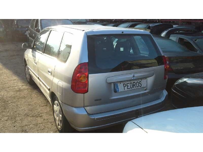 mitsubishi space star (dg0) del año 2003