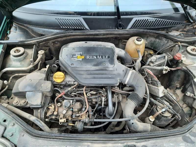 renault clio ii fase i (b/cbo) del año 2000