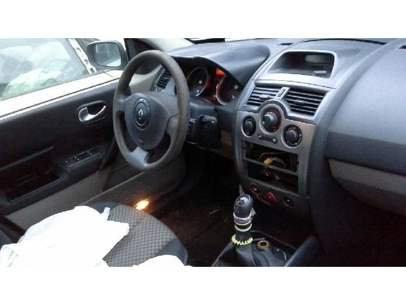 renault megane ii berlina 5p del año 2004