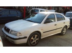 skoda octavia berlina (1u2) del año 1998