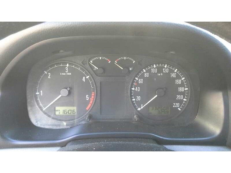 skoda octavia berlina (1u2) del año 1998