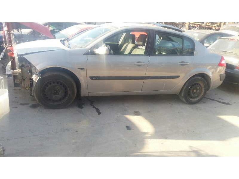 renault megane ii classic berlina del año 2005