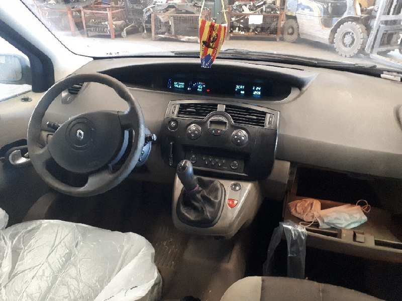 renault scenic ii del año 2005