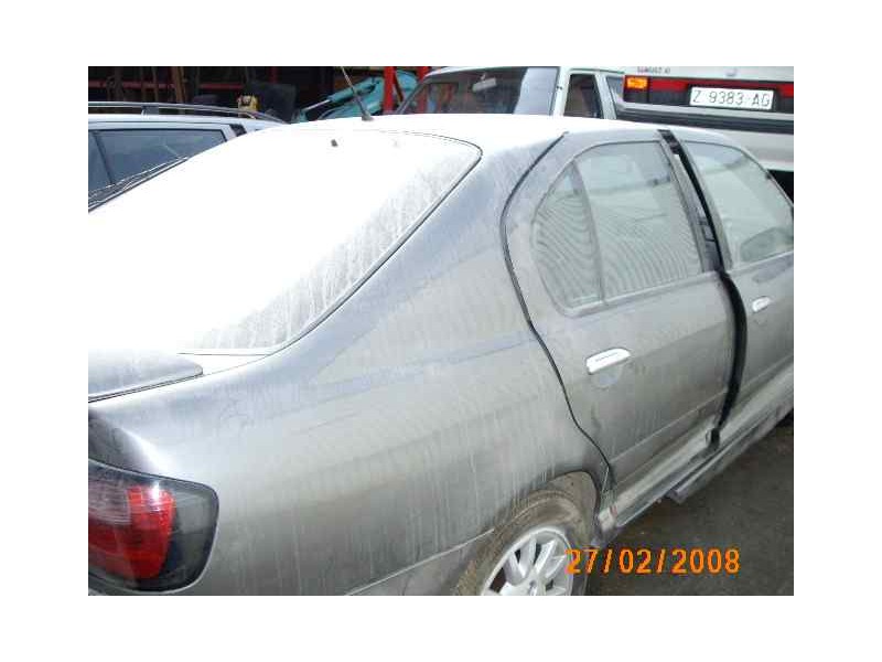 nissan primera berlina (p11) del año 2001