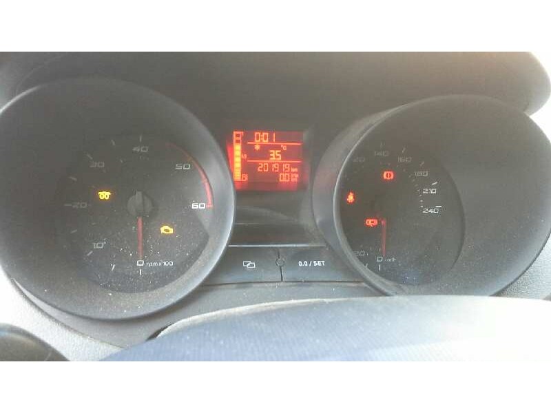 seat ibiza (6j5) del año 2010