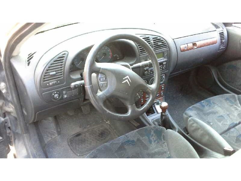 citroën xsara berlina del año 2001