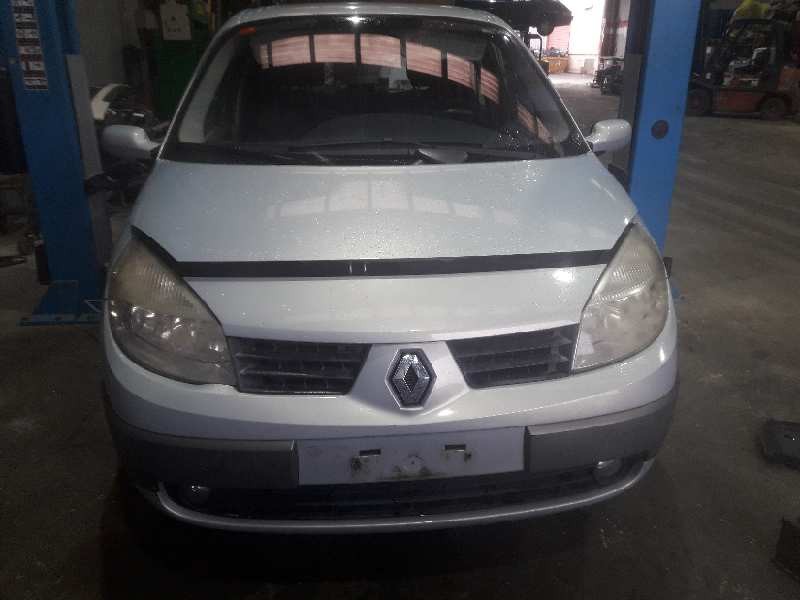 renault scenic ii del año 2004
