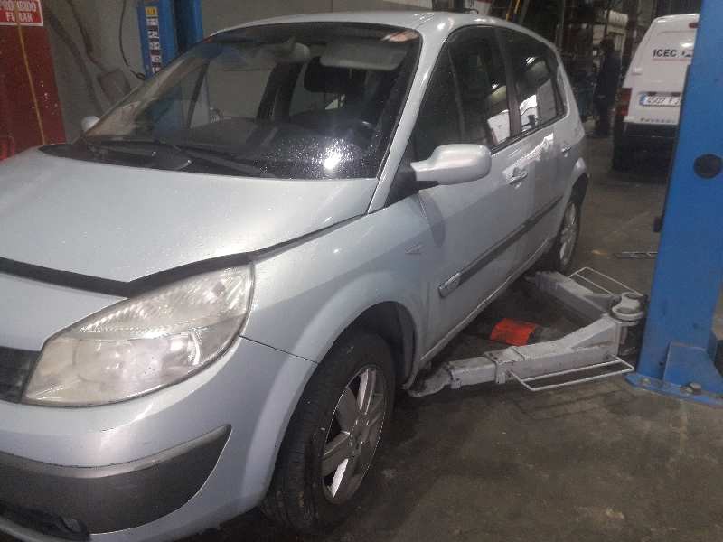 renault scenic ii del año 2004