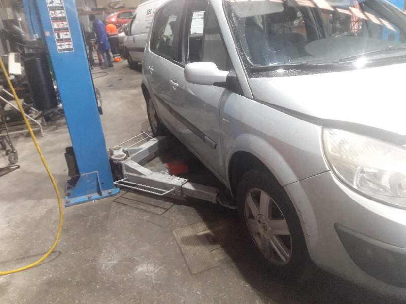 renault scenic ii del año 2004