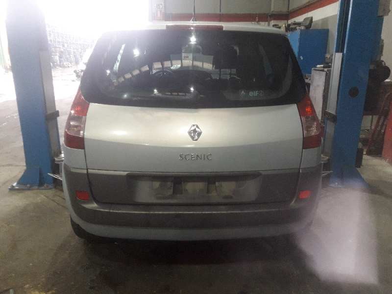 renault scenic ii del año 2004