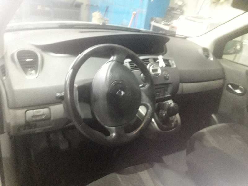 renault scenic ii del año 2004