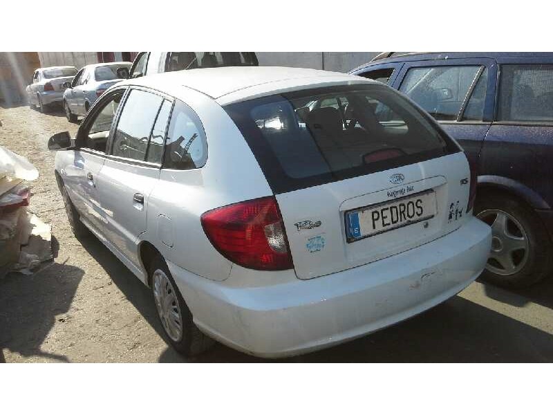 kia rio del año 2005