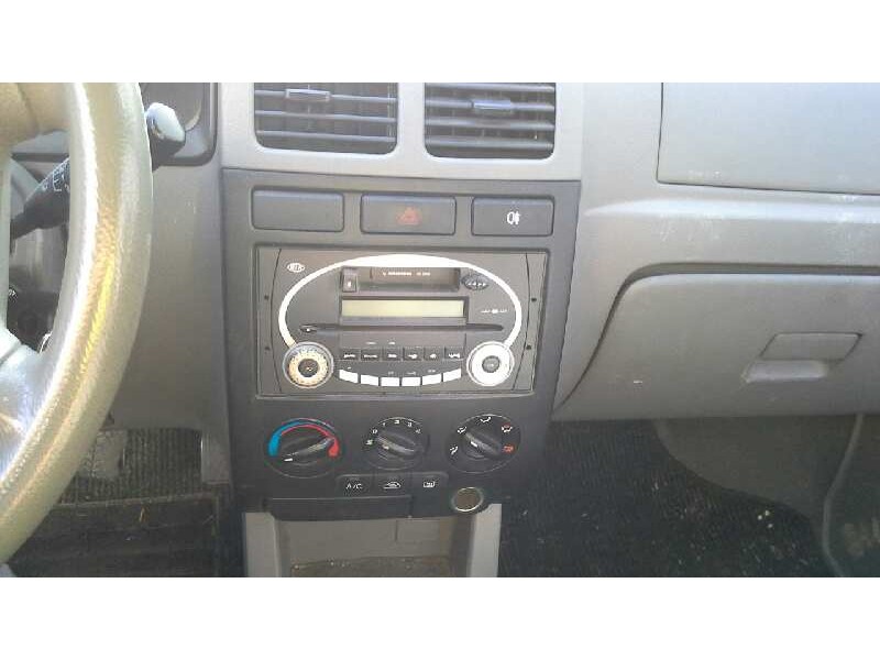 kia rio del año 2005