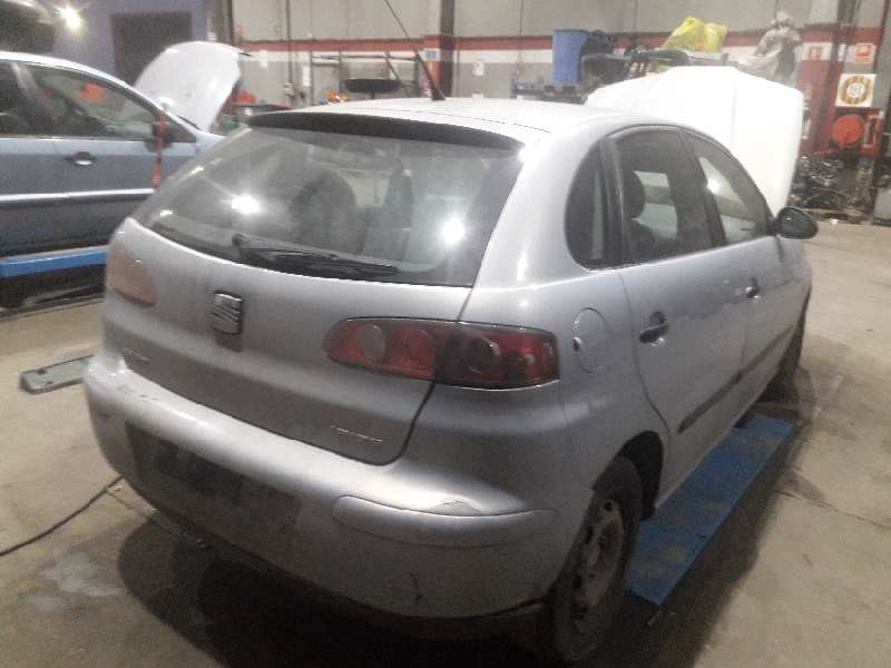 seat ibiza (6l1) del año 2003