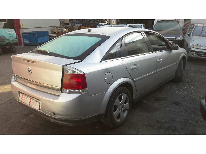 opel vectra c berlina del año 2005