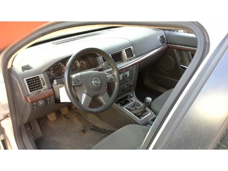 opel vectra c berlina del año 2005