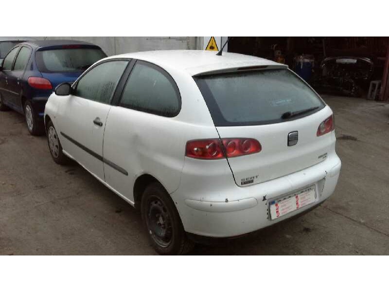 seat ibiza (6l1) del año 2002