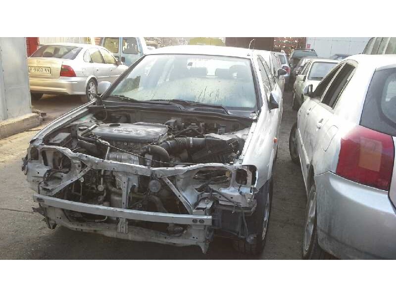 nissan almera (n16/e) del año 2000