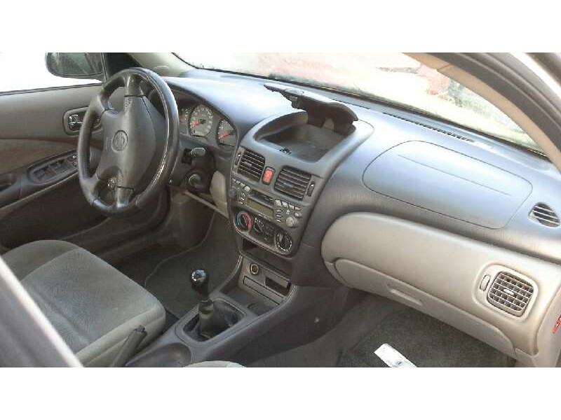 nissan almera (n16/e) del año 2000