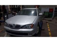 nissan primera berlina (p11) del año 2000