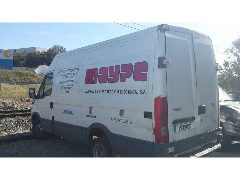 iveco daily caja cerrada (1999 =>) del año 2002