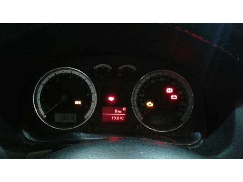 volkswagen golf iv berlina (1j1) del año 2004