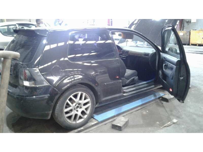 volkswagen golf iv berlina (1j1) del año 2004