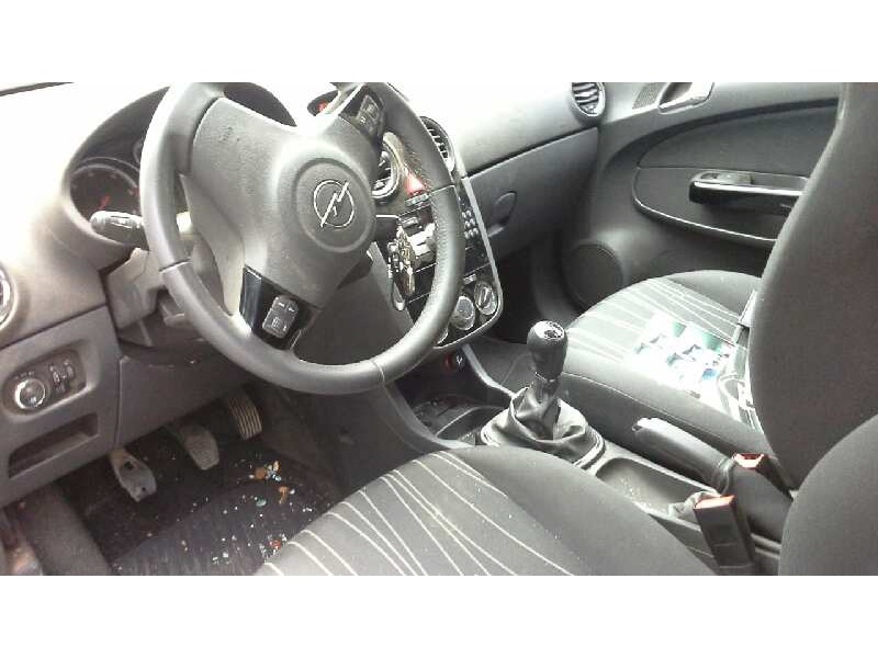 opel corsa d del año 2011