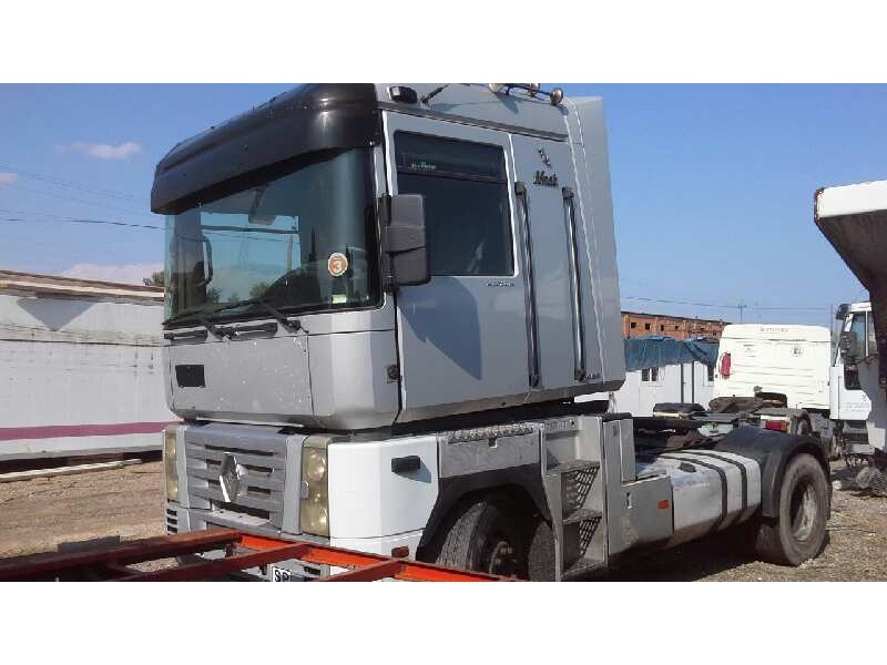 renault magnum del año 2003