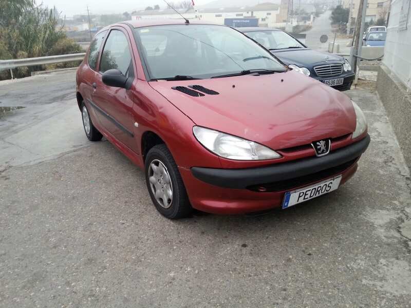 peugeot 206 berlina del año 2000